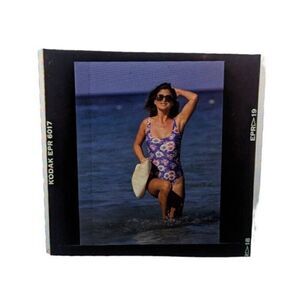 Kathy Ireland Photo Slide Swimsuit Model Catalog Production Picture (A4)‎